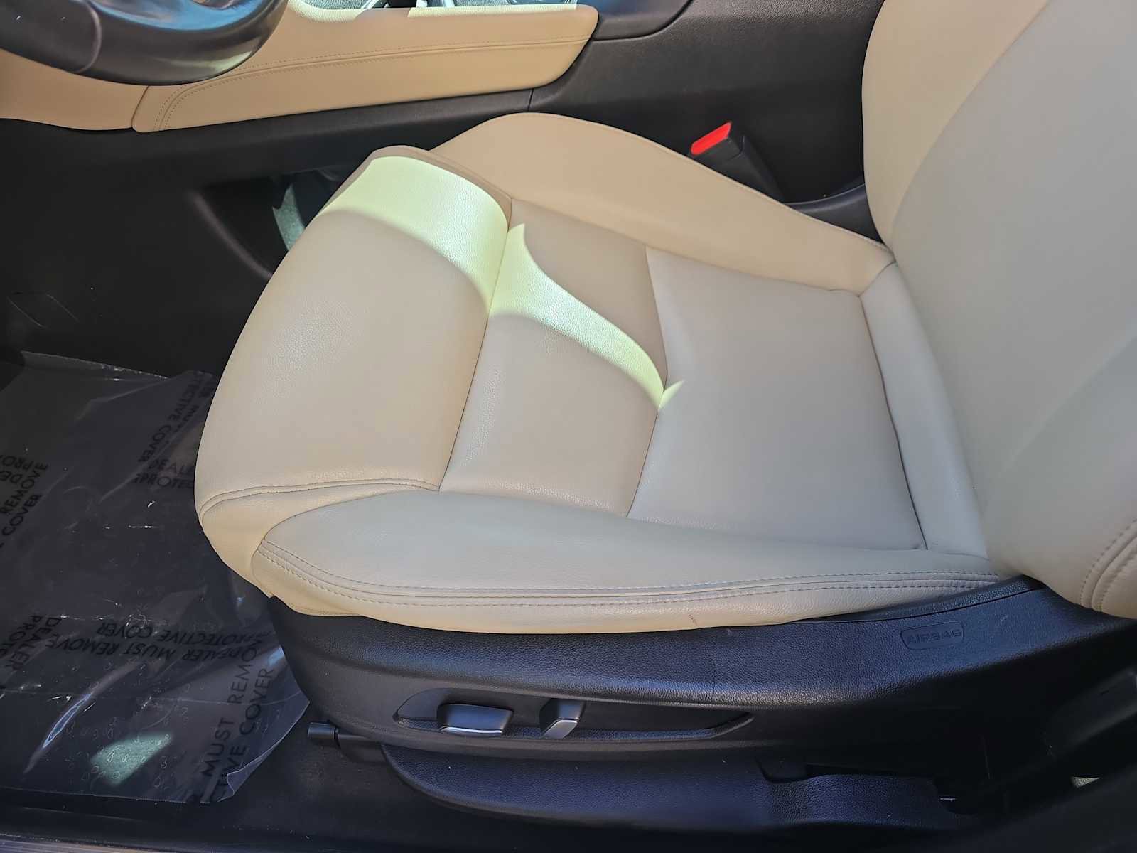 Used 2017 Cadillac XT5 FWD image 14