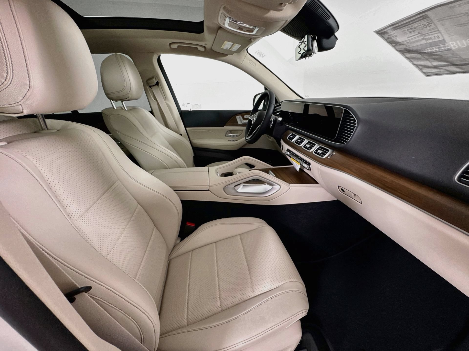 New 2026 Mercedes-Benz GLE 450e 4MATIC image 30