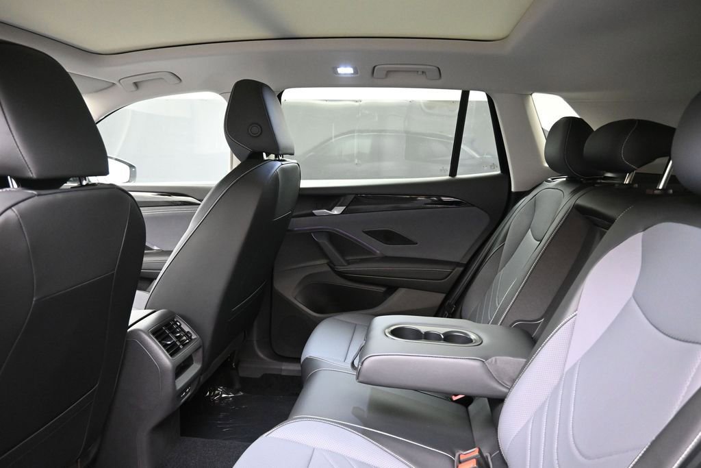 New 2026 Volkswagen Tiguan SE AWD/4WD image 18