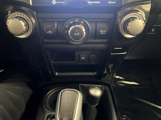 Used 2020 Toyota 4Runner TRD Off-Road Premium w/ Moonroof Package AWD/4WD image 30