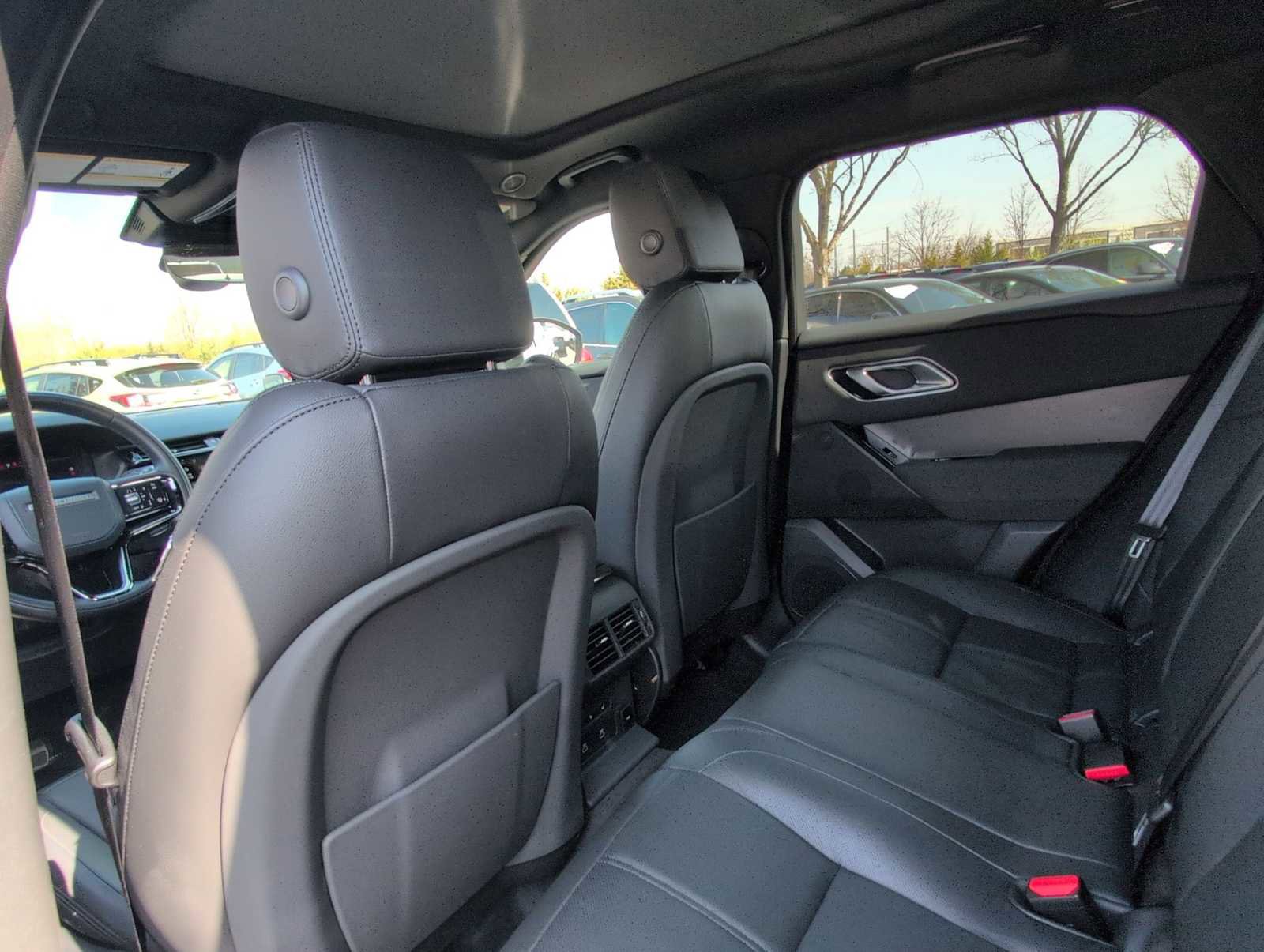 Used 2025 Land Rover Range Rover Velar Dynamic SE AWD/4WD image 19