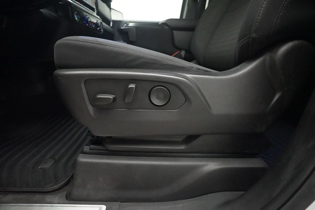 Used 2024 Chevrolet Silverado 1500 LT AWD/4WD image 27