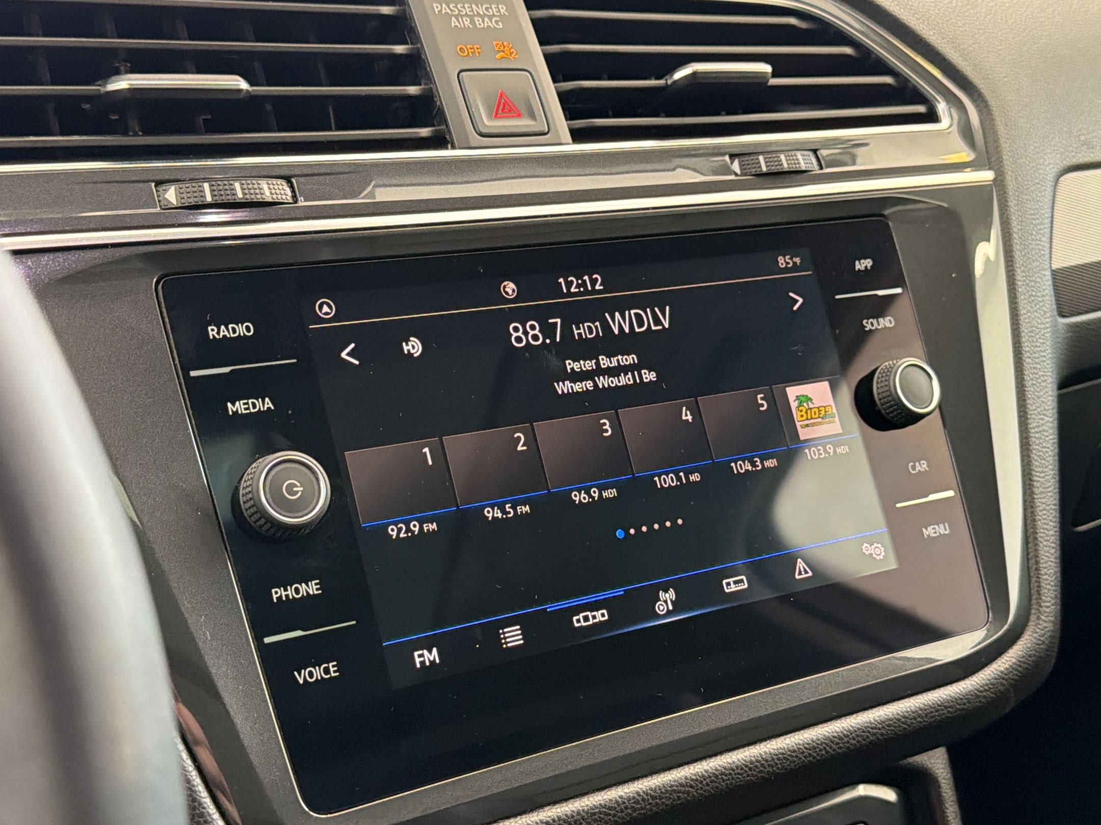 Certified 2023 Volkswagen Tiguan SE w/ Panoramic Sunroof Package FWD image 24