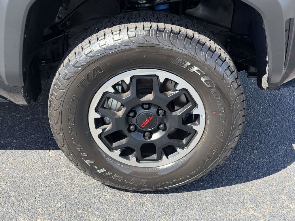 Certified 2026 Toyota Tacoma TRD Off-Road AWD/4WD image 26