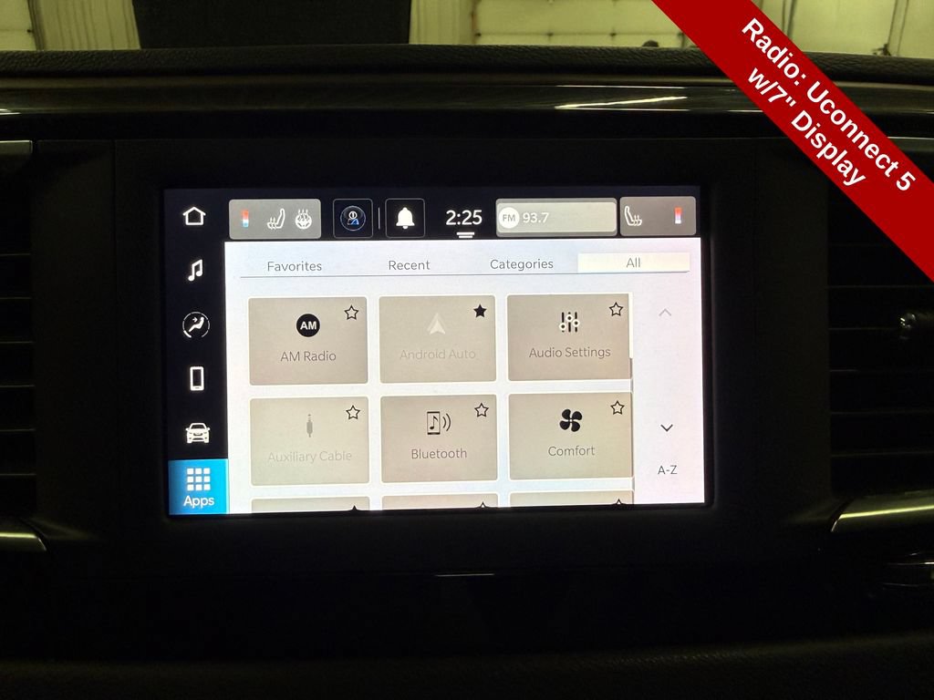 Used 2022 Chrysler Voyager LX FWD image 24