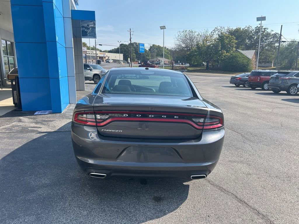 Used 2022 Dodge Charger SXT image 4