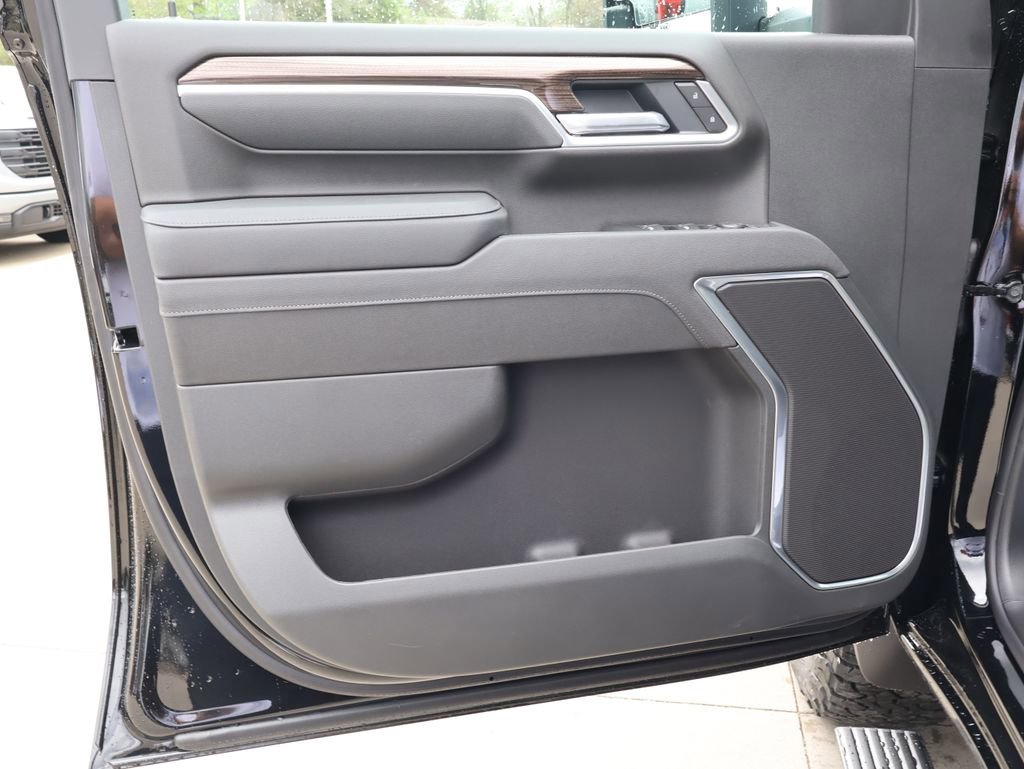 New 2026 Chevrolet Silverado 2500 LT w/ Trail Boss Package image 12