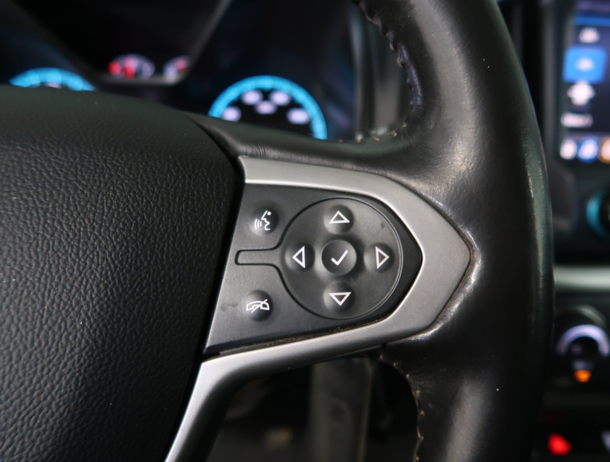 Used 2019 Chevrolet Colorado LT w/ Luxury Package, Chrome AWD/4WD image 21