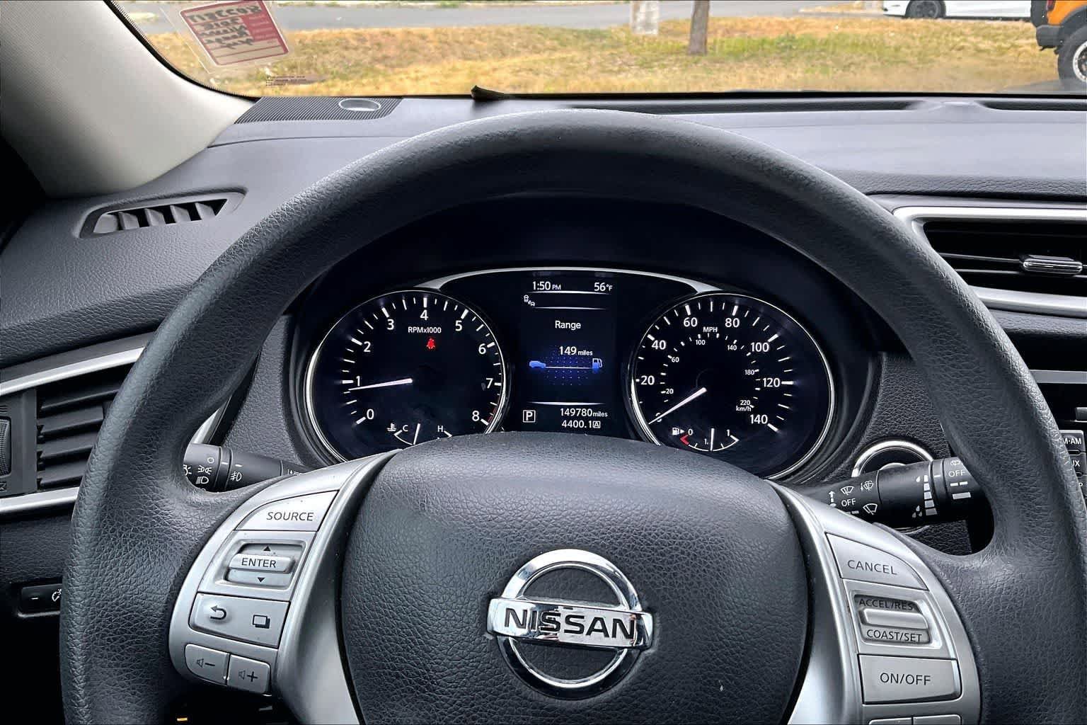 Used 2015 Nissan Rogue SV w/ SV Premium Package AWD/4WD image 18