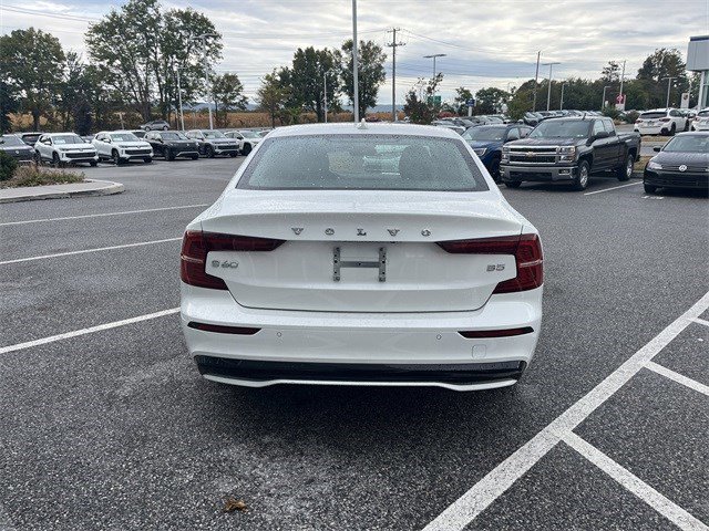 Used 2024 Volvo S60 B5 Plus image 6