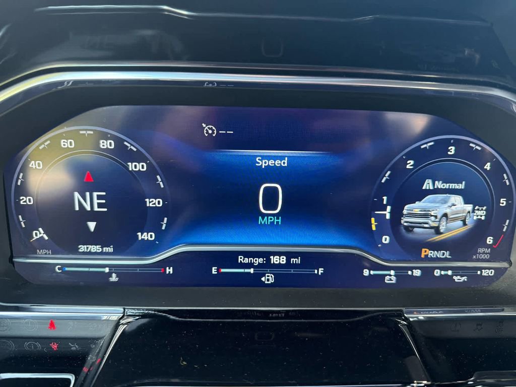 Used 2024 Chevrolet Silverado 1500 LT image 16