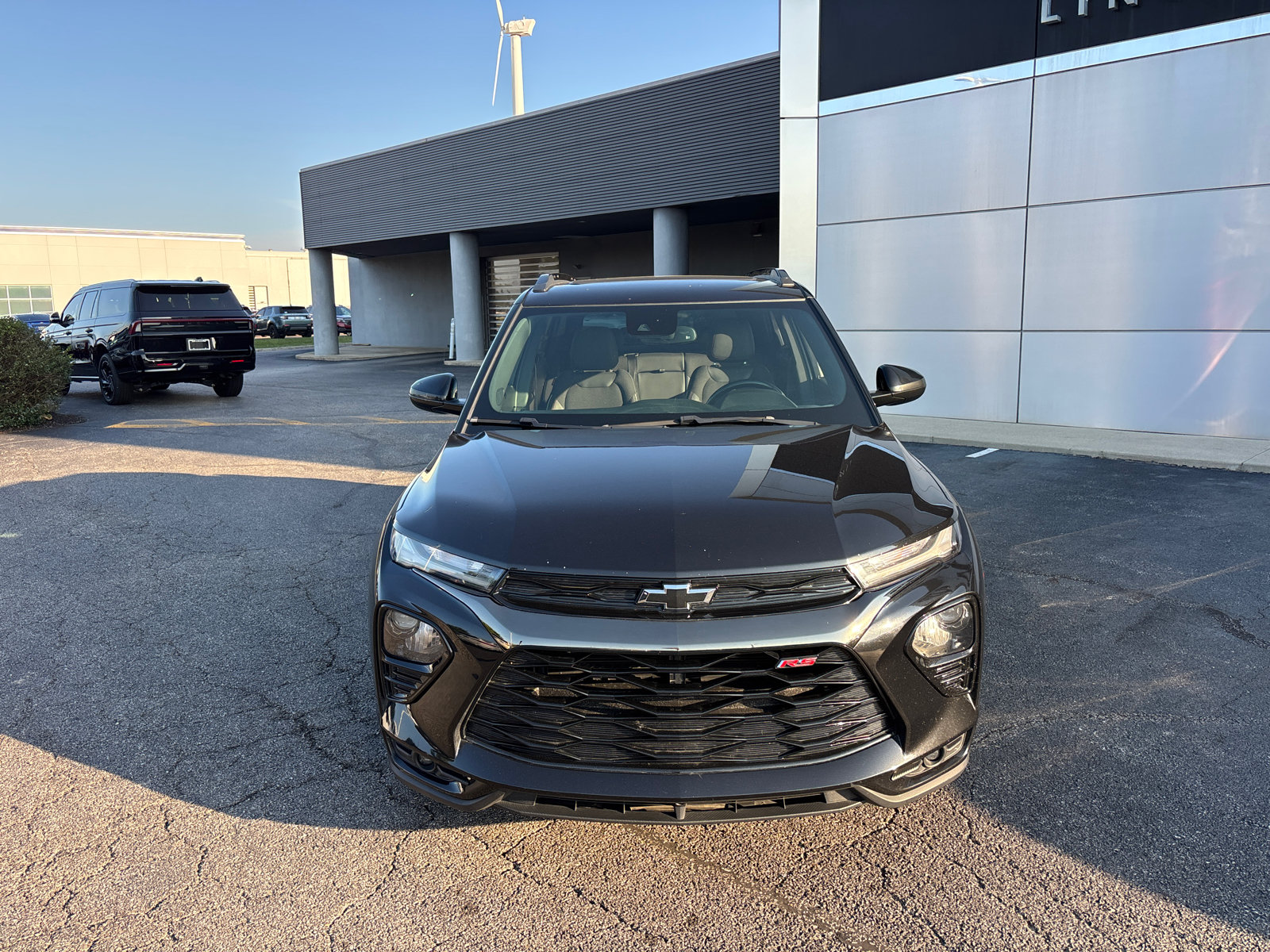 Used 2021 Chevrolet TrailBlazer RS w/ Sun and Liftgate Package FWD image 2