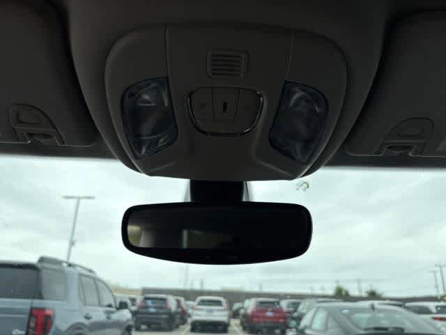 Used 2018 Jeep Compass Limited w/ Navigation Group FWD image 21