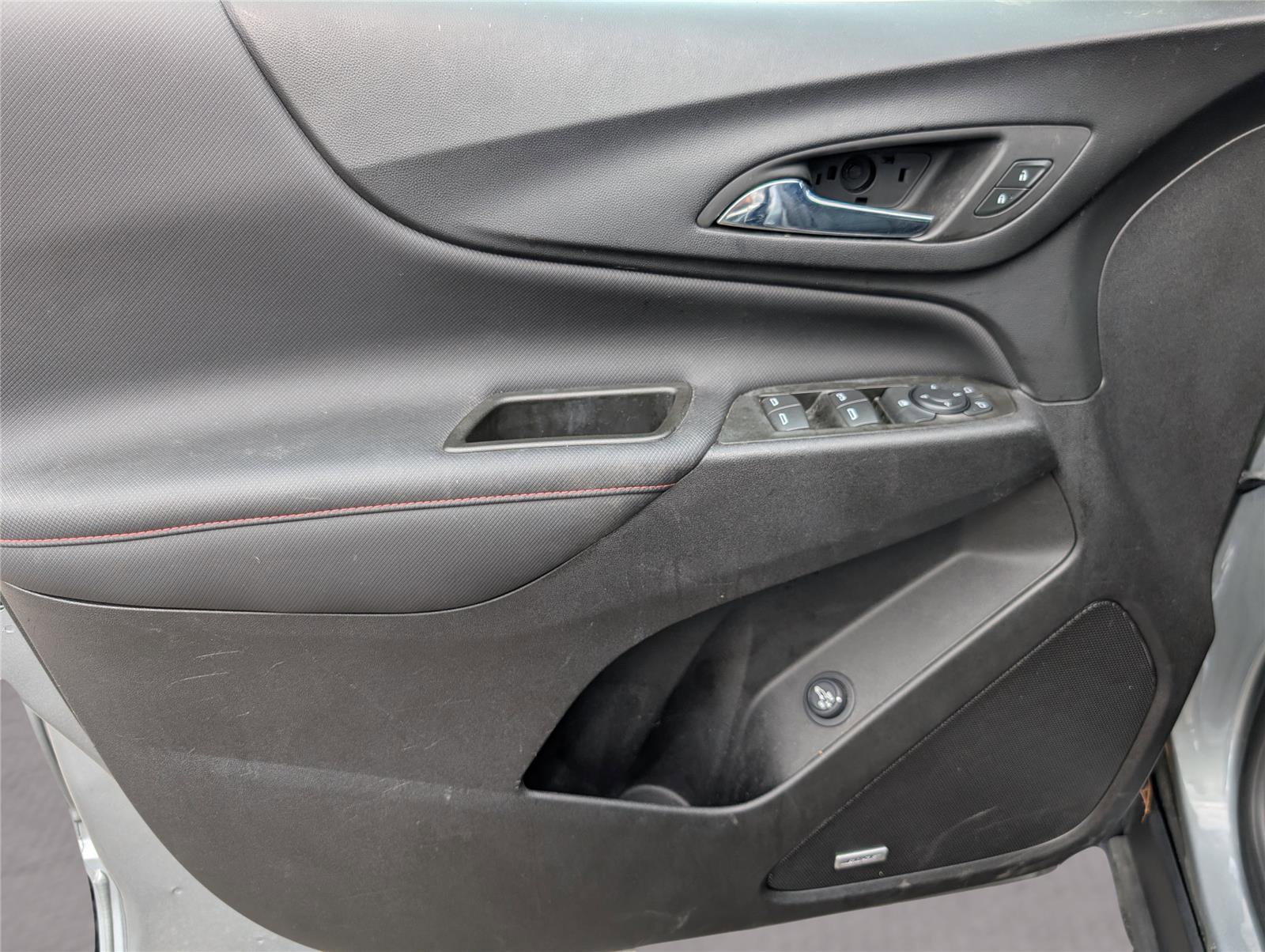 Used 2024 Chevrolet Equinox RS w/ RS Leather Package image 14