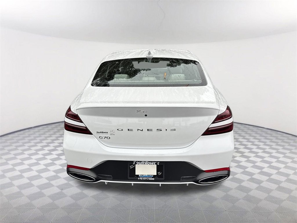 Used 2025 Genesis G70 2.5T image 6