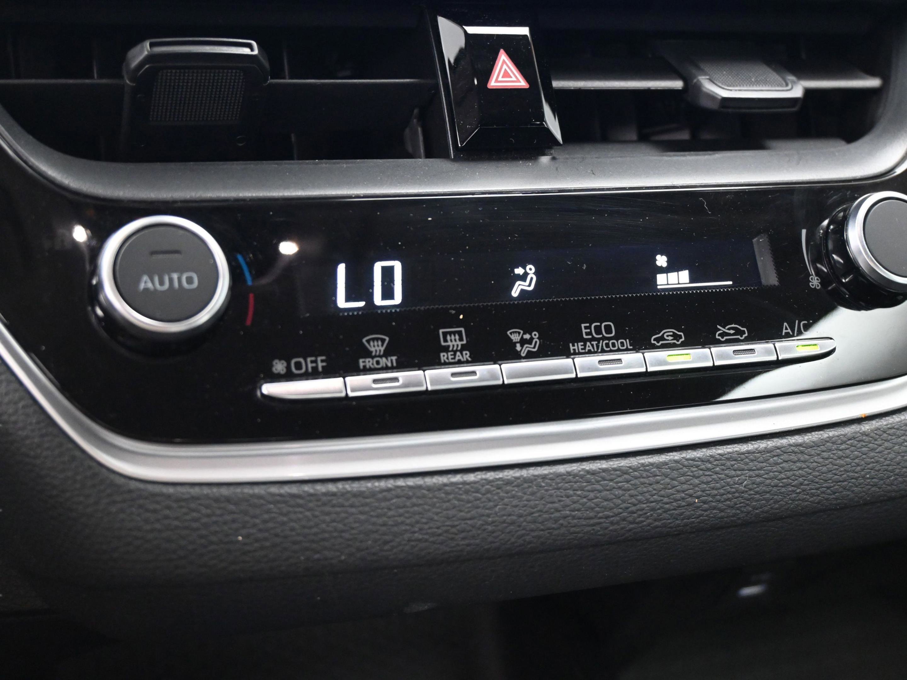 Used 2025 Toyota Corolla LE image 30