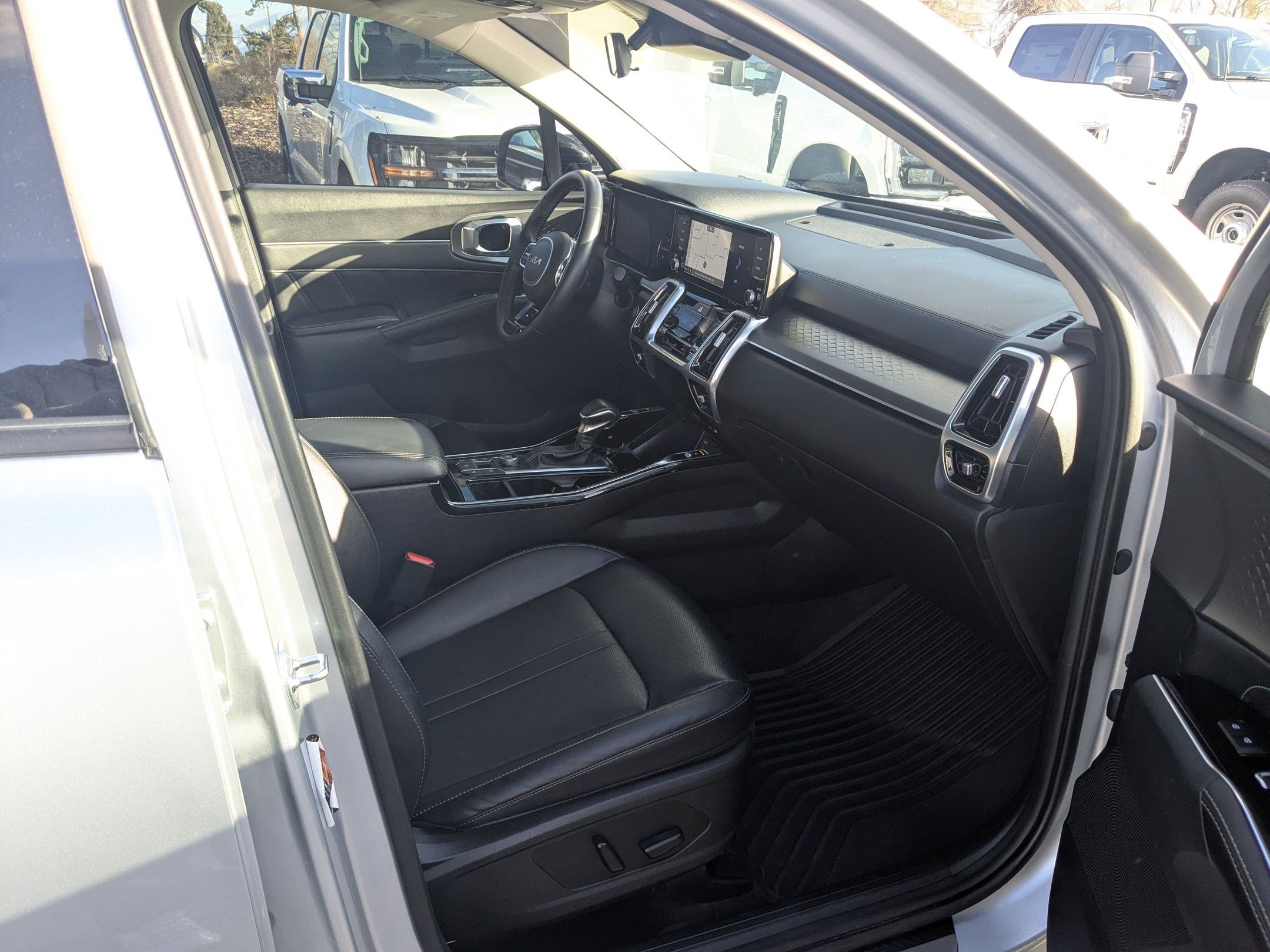 Used 2022 Kia Sorento SX image 31