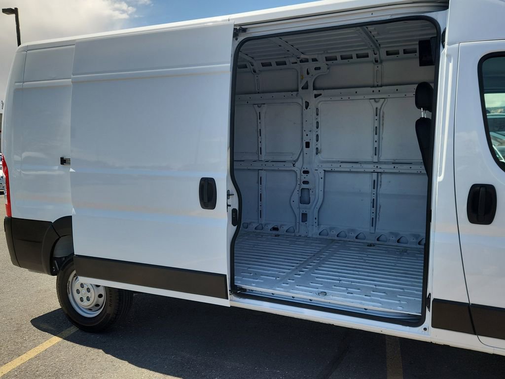 Used 2023 RAM ProMaster 2500 FWD image 12
