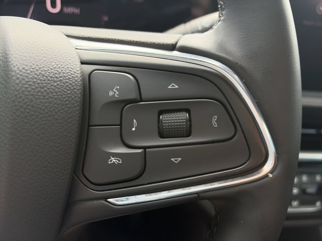 Used 2024 Buick Envista Sport Touring w/ Convenience I Package FWD image 21