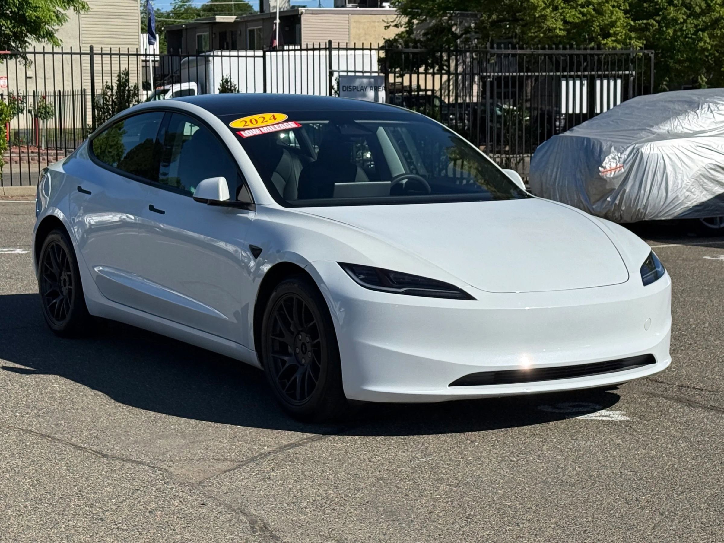 Used 2024 Tesla Model 3 Standard Range image 3