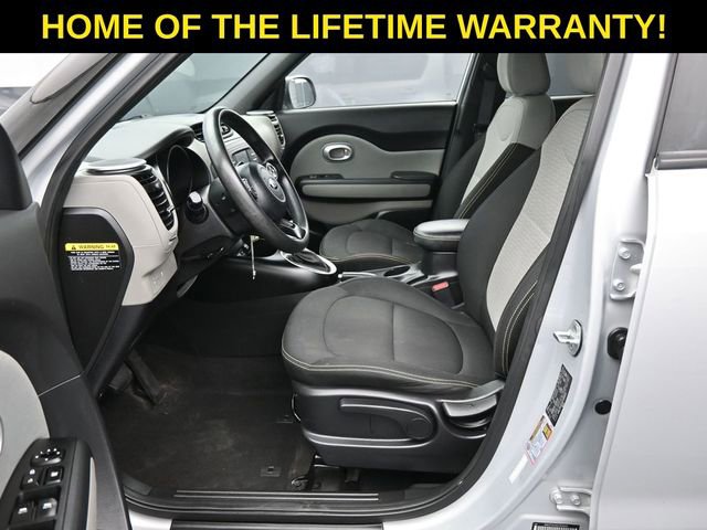 Used 2016 Kia Soul + image 14