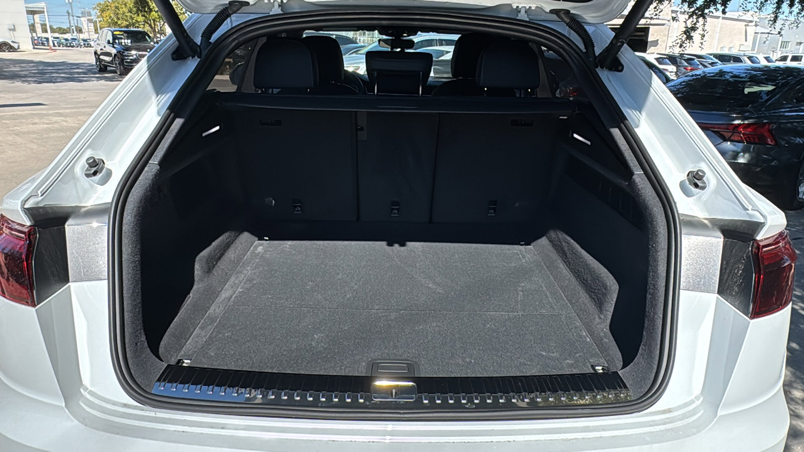 New 2026 Audi Q8 Premium Plus image 25