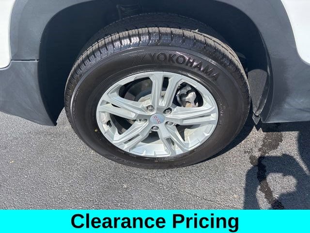 Used 2023 GMC Terrain SLE w/ Driver Convenience Package AWD/4WD image 44