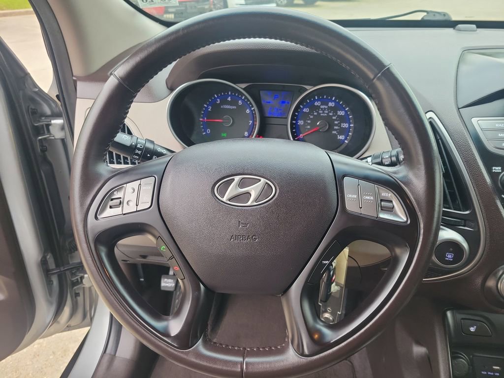 Used 2015 Hyundai Tucson SE image 21