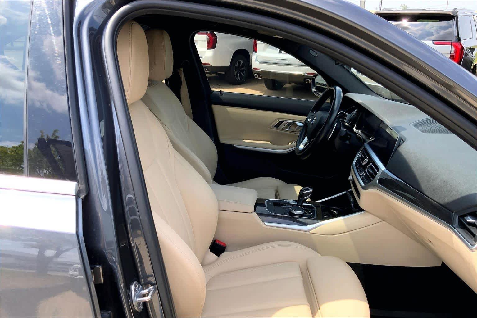 Used 2020 BMW 330i xDrive Sedan w/ Convenience Package AWD/4WD image 9
