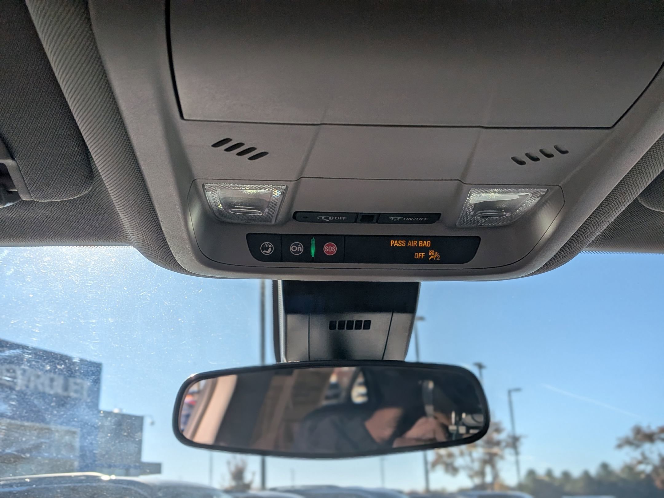 Used 2022 Chevrolet Equinox LT w/ Driver Convenience Package image 32