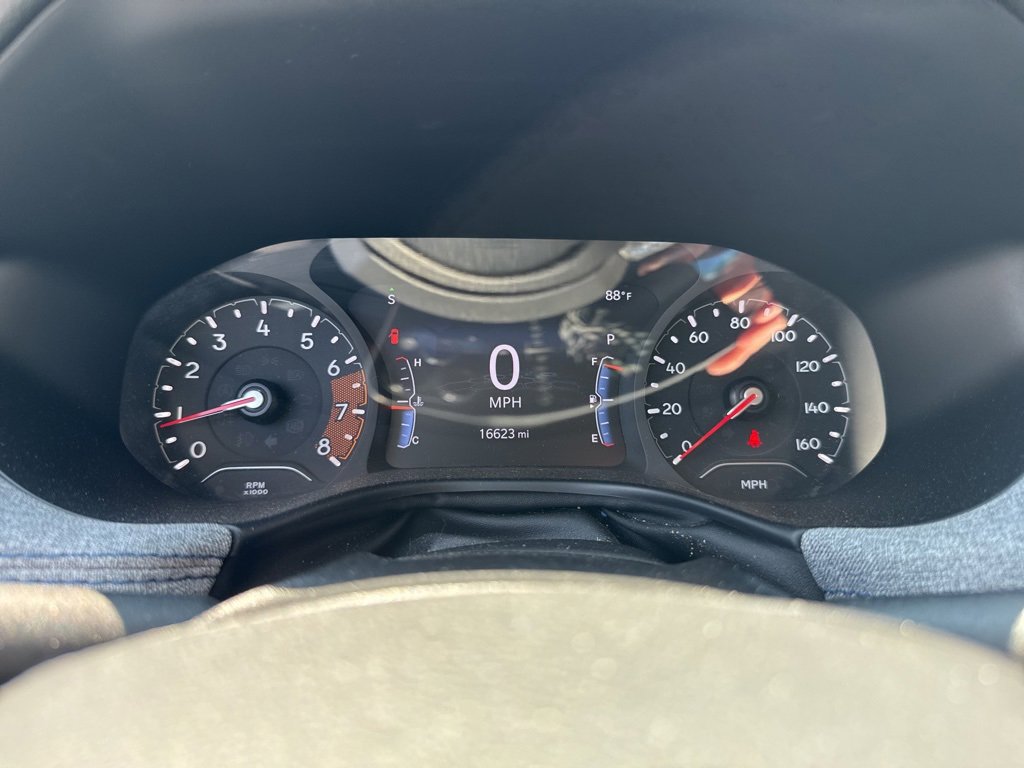 Used 2022 Jeep Compass Latitude image 34