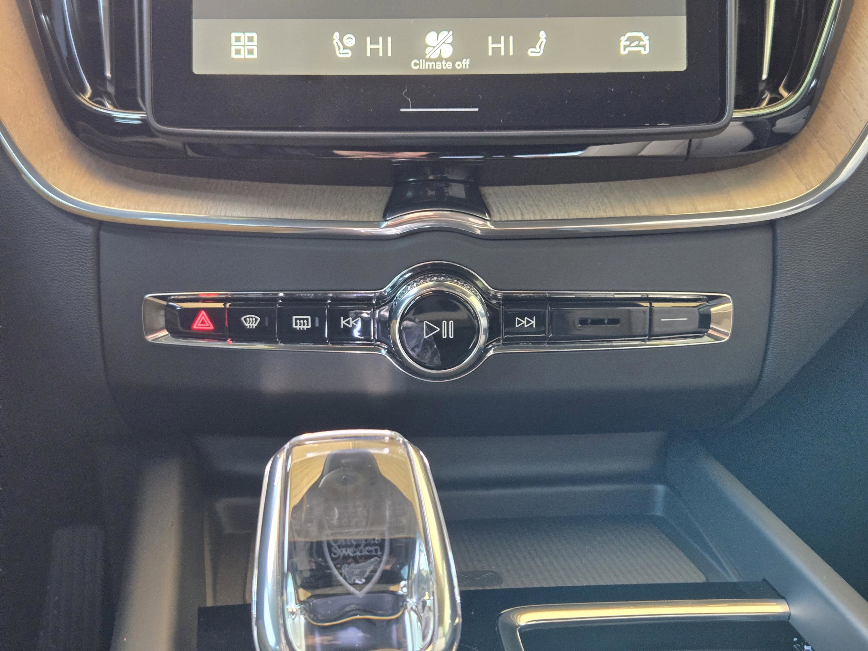 New 2026 Volvo XC60 T8 Plus w/ Protection Package Premier image 22