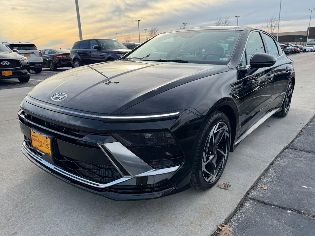 Certified 2024 Hyundai Sonata SEL w/ Convenience Package image 8