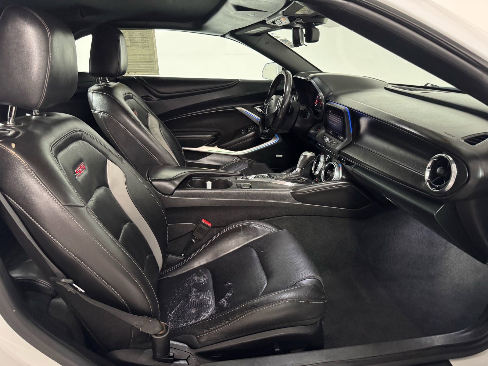 Used 2019 Chevrolet Camaro SS RWD image 21