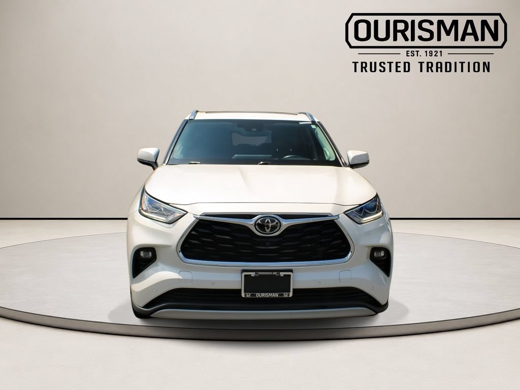 Used 2021 Toyota Highlander Platinum AWD/4WD image 4