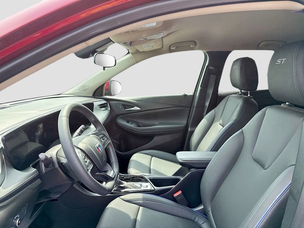 Used 2025 Buick Encore GX Sport Touring FWD image 10