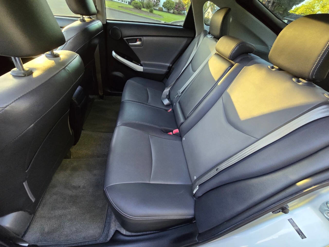 Used 2012 Toyota Prius Four w/ Deluxe Solar Roof Pkg FWD image 14