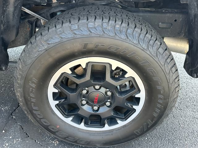 Used 2024 Toyota Tacoma TRD Off-Road w/ TRD Off Road Upgrade Package AWD/4WD image 25