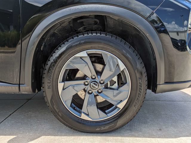Used 2025 Nissan Rogue SV FWD image 11
