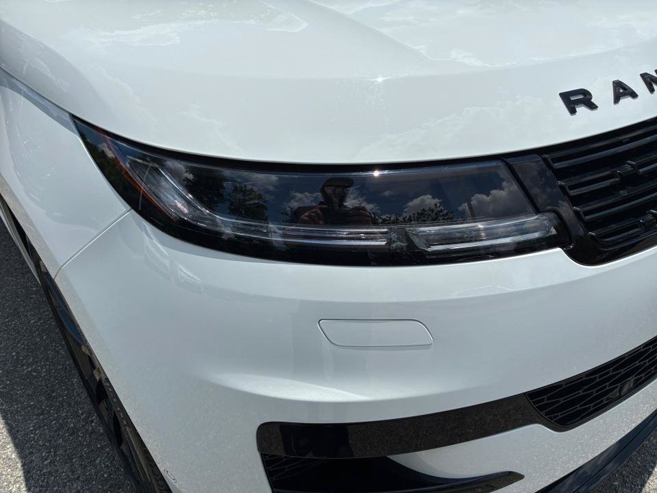 Certified 2025 Land Rover Range Rover Sport Dynamic SE AWD/4WD image 24
