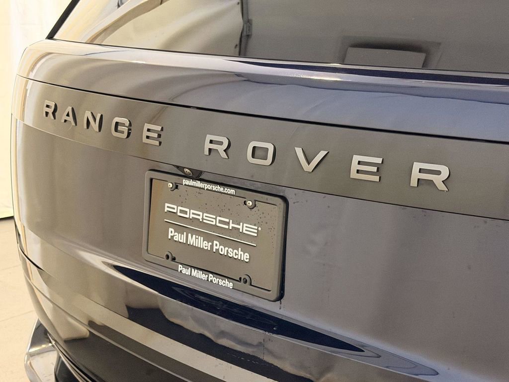 Used 2023 Land Rover Range Rover SE AWD/4WD image 25