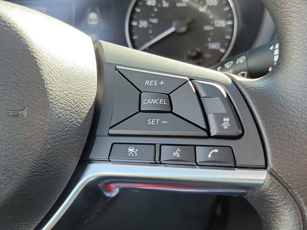 Used 2024 Nissan Kicks SV FWD image 13