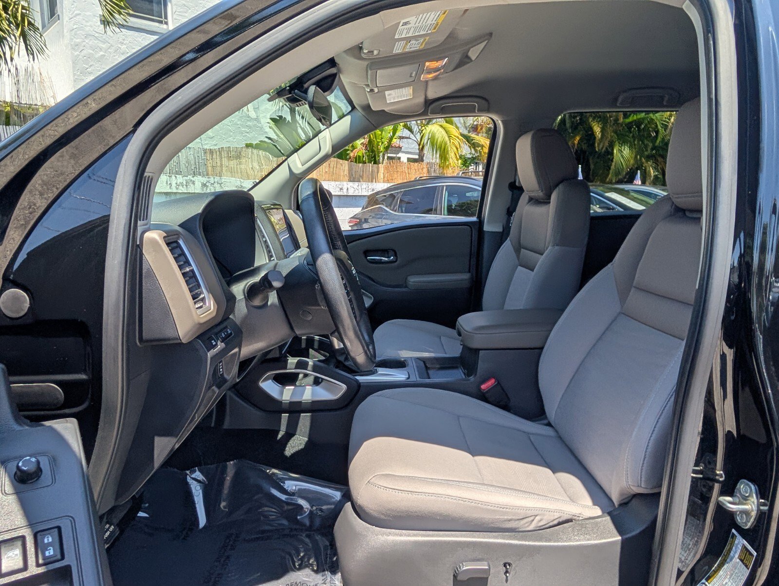 Certified 2022 Nissan Frontier SV AWD/4WD image 9