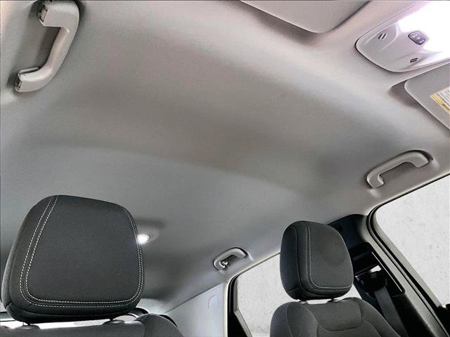 Used 2025 Chevrolet TrailBlazer LS FWD image 17