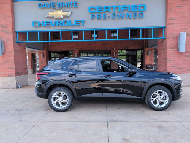 Used 2024 Chevrolet Trax LS w/ LS Convenience Package FWD image 8
