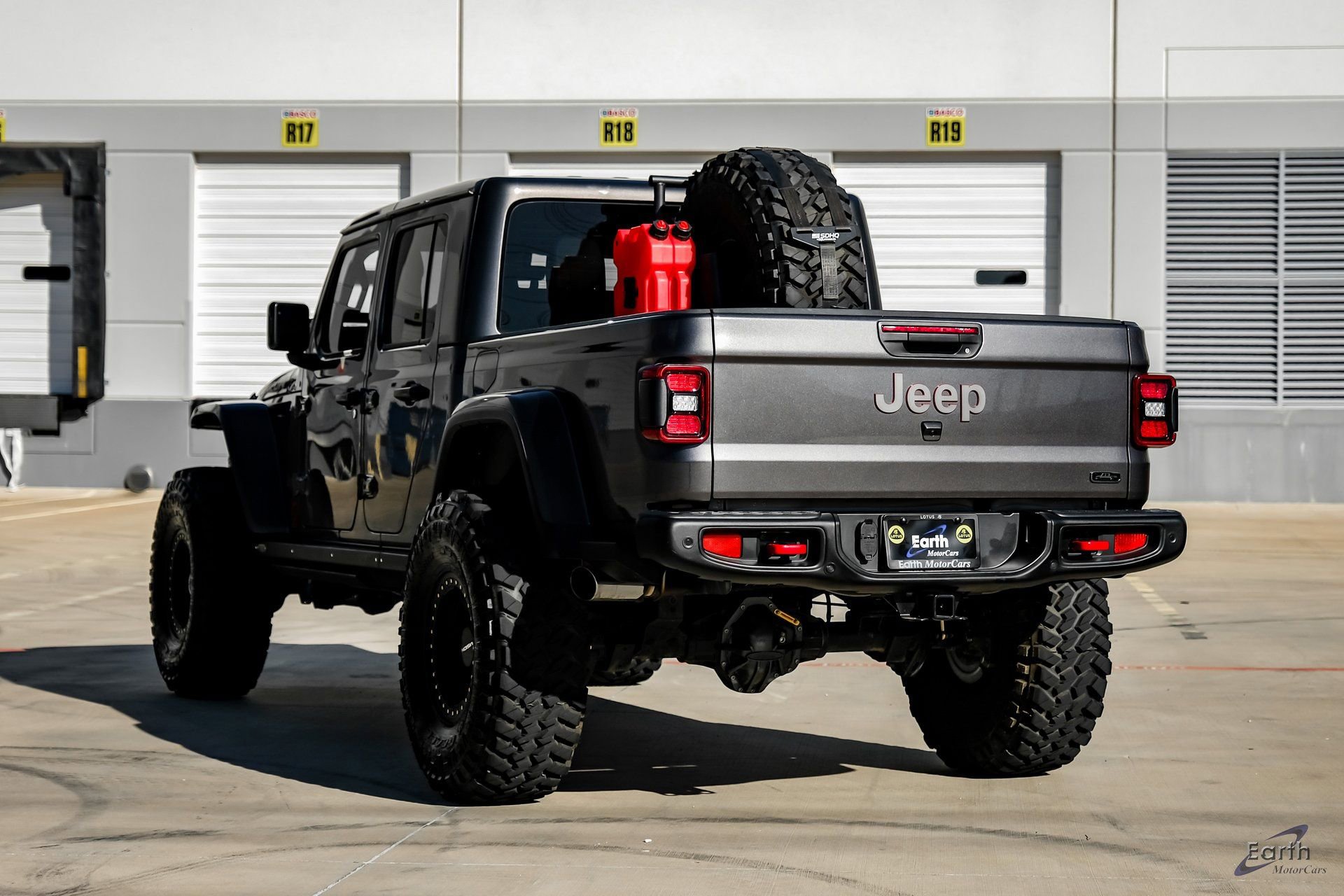 Used 2020 Jeep Gladiator Rubicon AWD/4WD image 11