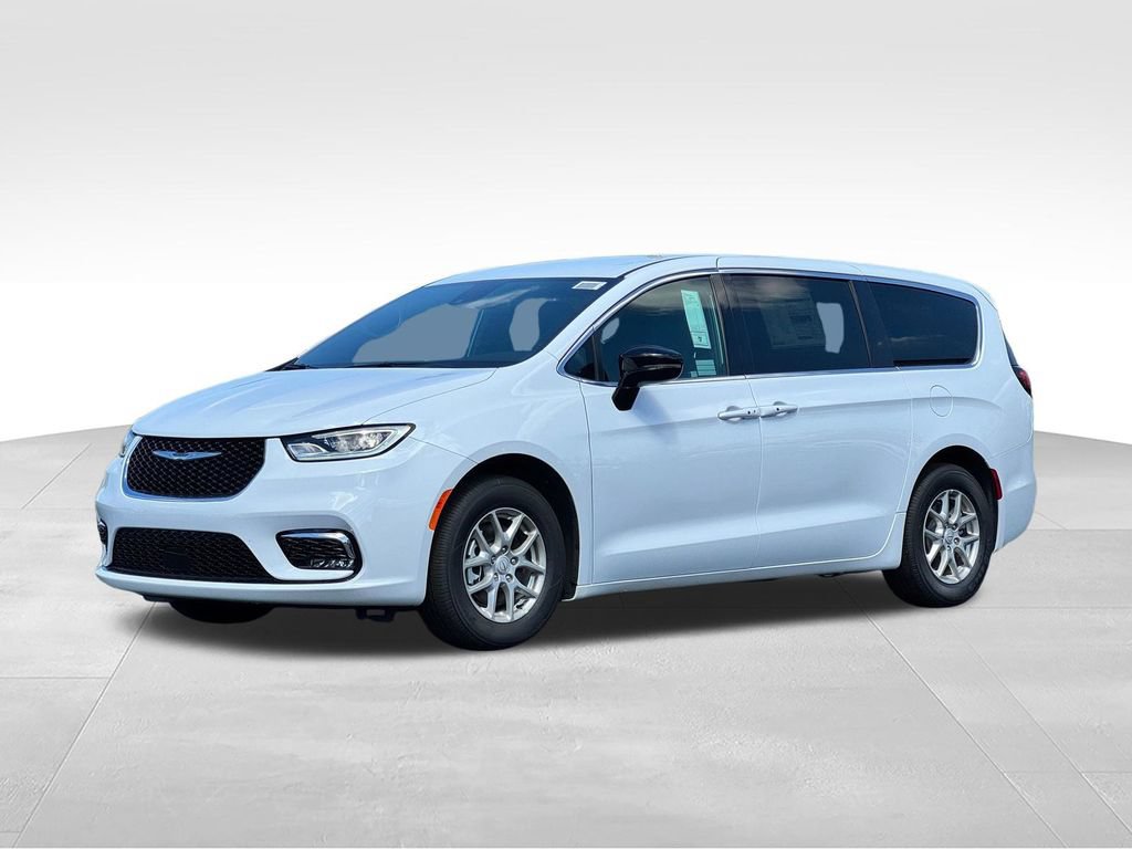 New 2026 Chrysler Pacifica Select FWD image 3