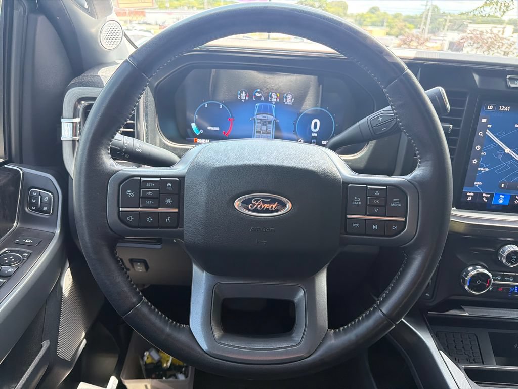 Used 2023 Ford F250 Lariat w/ Lariat Ultimate Package AWD/4WD image 14