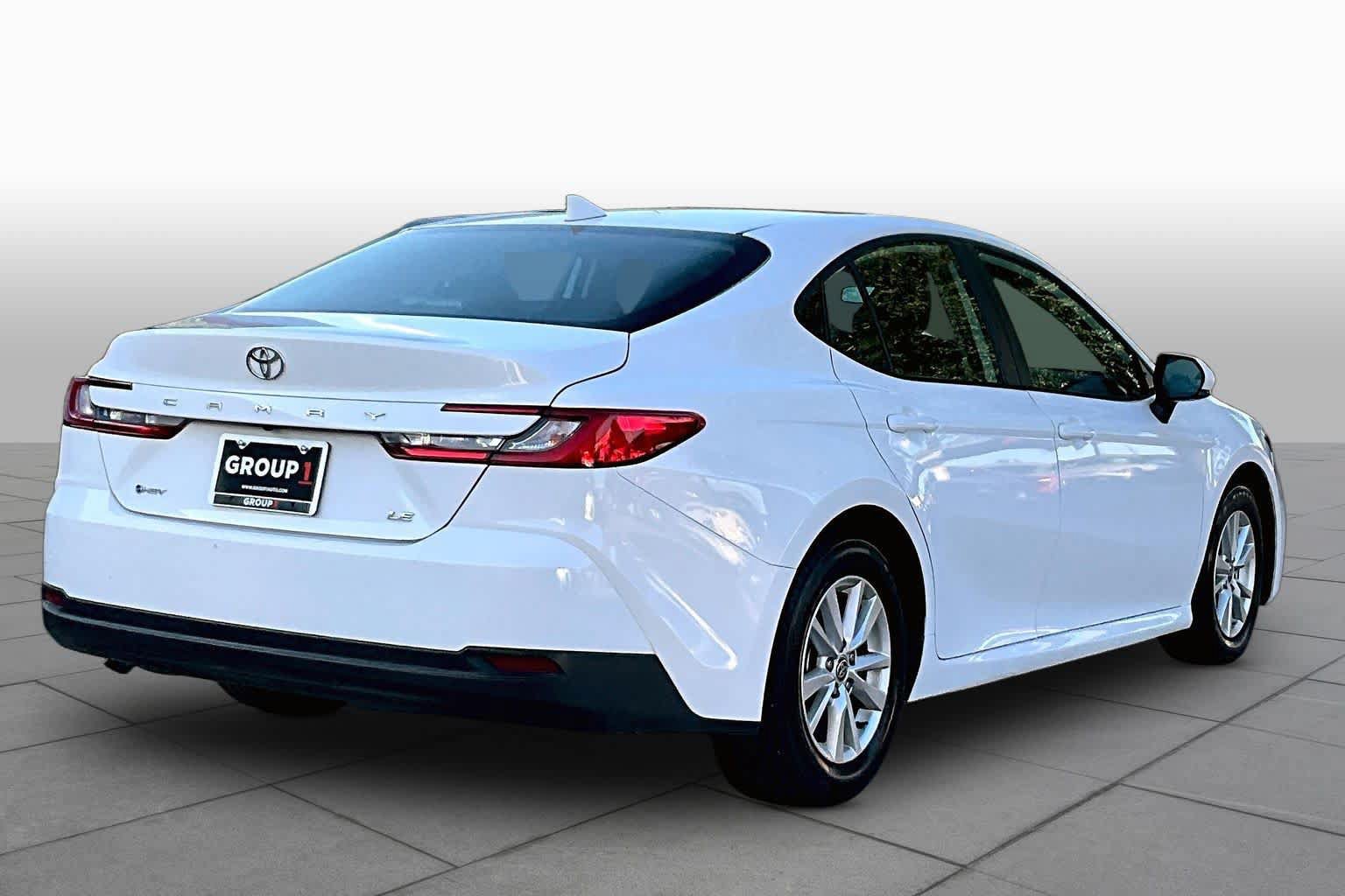 Used 2025 Toyota Camry LE FWD image 13