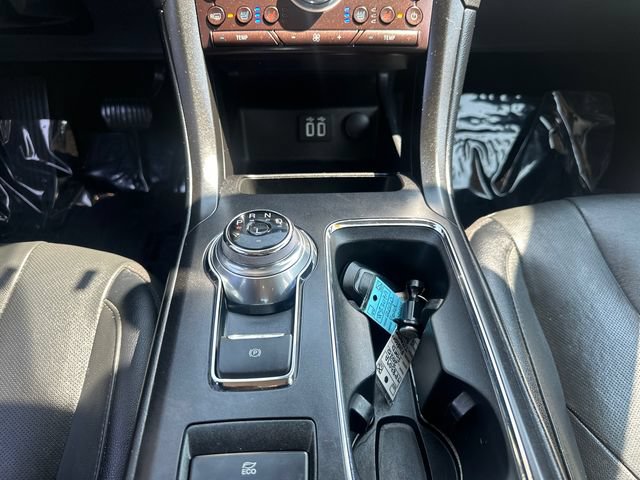 Used 2020 Ford Fusion Titanium FWD image 22